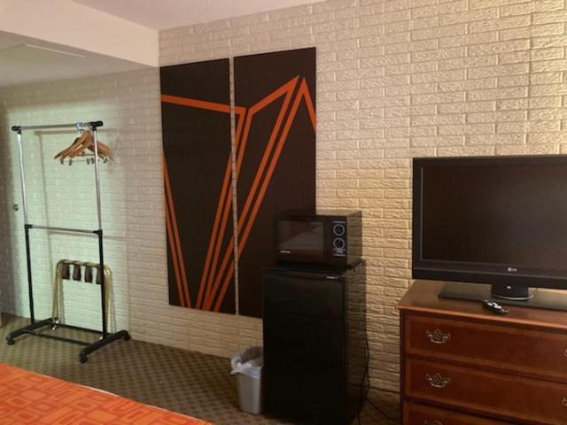 Howard Johnson By Wyndham Williamsburg Norge Екстериор снимка