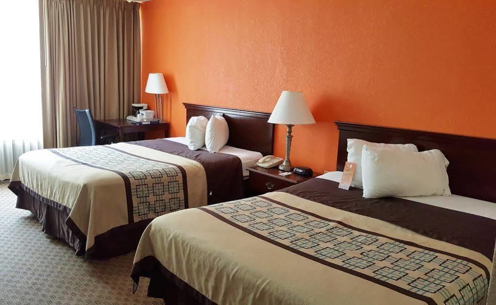 Howard Johnson By Wyndham Williamsburg Norge Екстериор снимка