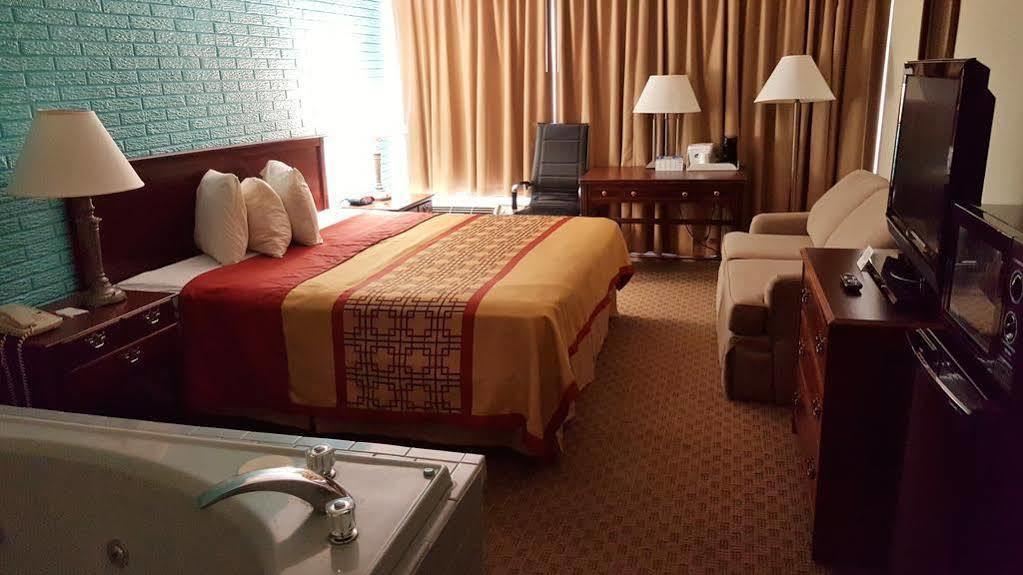 Howard Johnson By Wyndham Williamsburg Norge Екстериор снимка