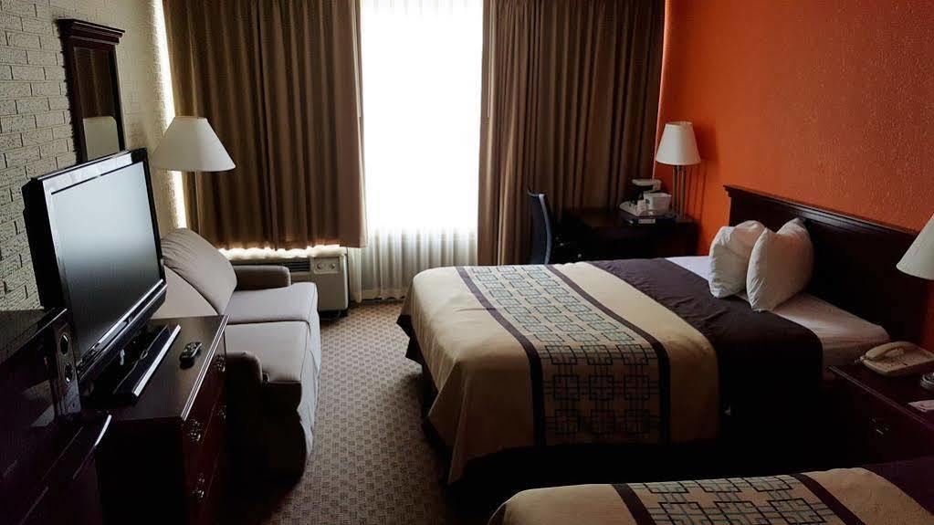 Howard Johnson By Wyndham Williamsburg Norge Екстериор снимка